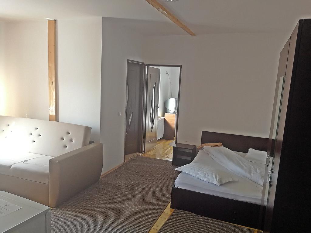 Casa Kiev Hotel Sibiu Esterno foto